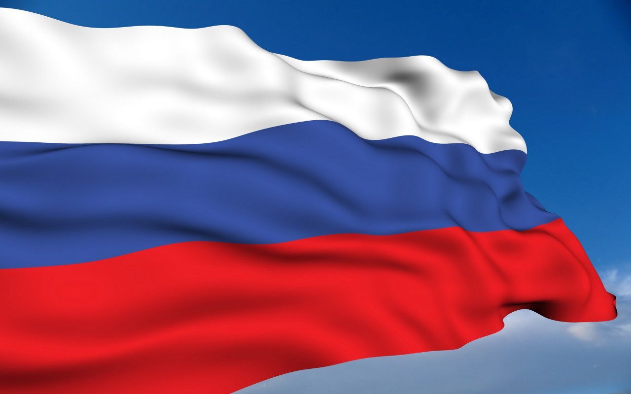 Одесские активисты просят снять флаг России с консульства РФ