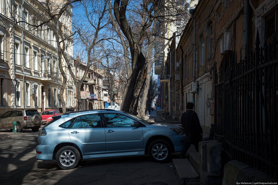 Почему москвич такой дорогой