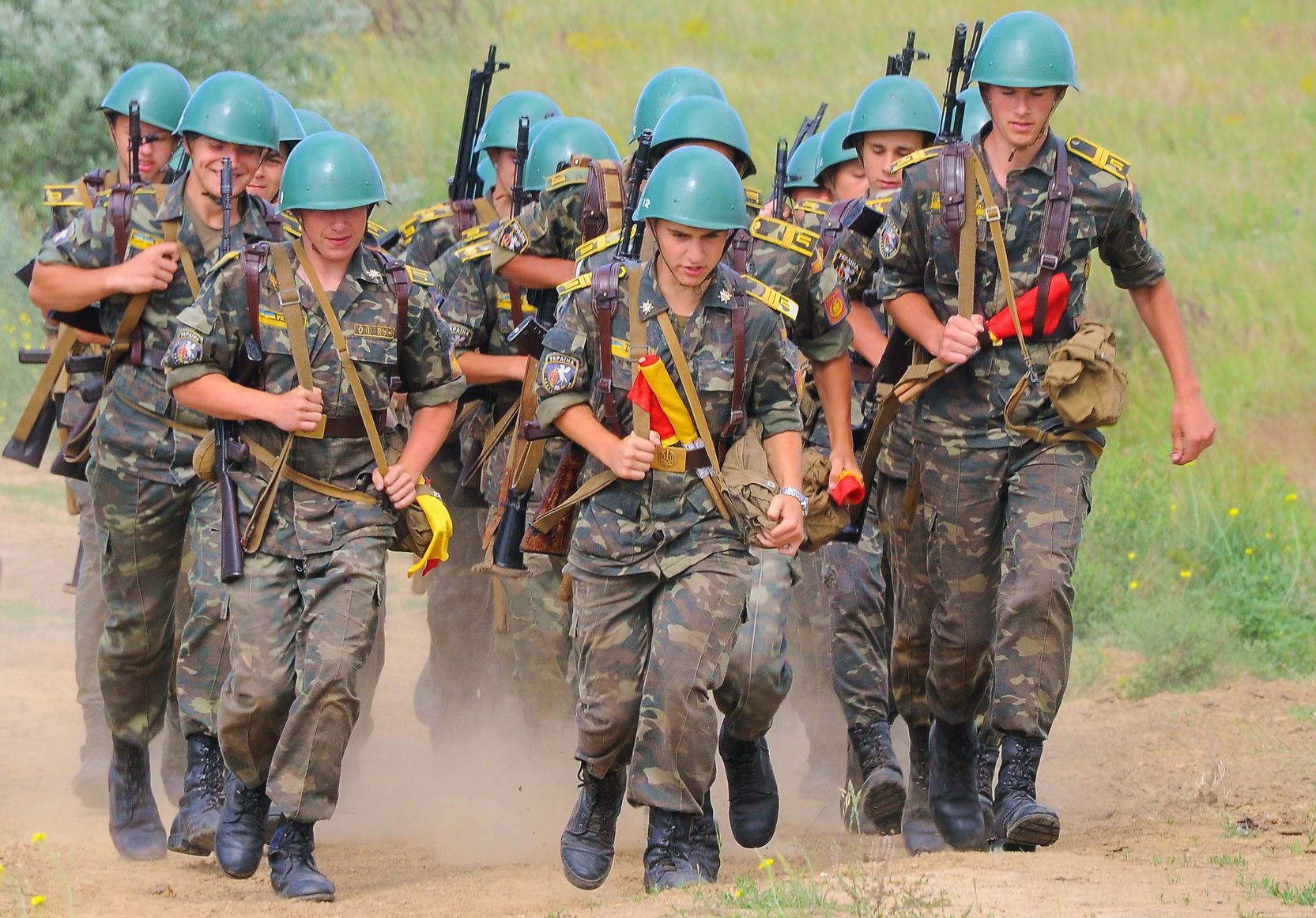 Боевой поход. Военный туризм. Военный тур. Украина война туризм.