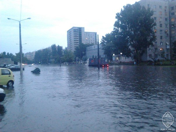 Одессу затопило: на Маршала Жукова и Вильямса плавают ...