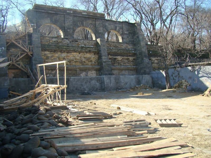 руины рядом с Потемкинской лестницей