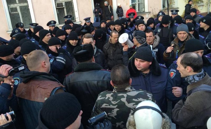 Одесская милиция снесла палатку евромайдановцев