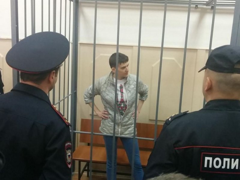 Следствие придумало новую версию, как Савченко оказалась в России