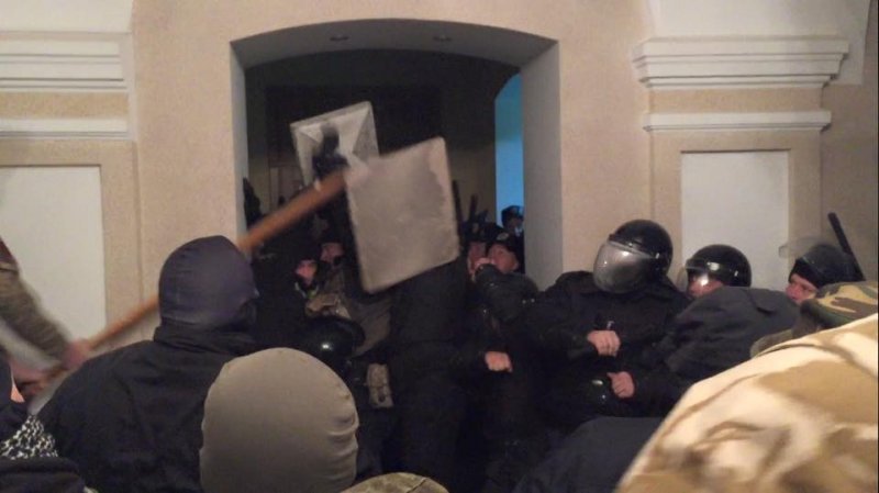 Члены одесского ПС участвуют в столкновениях в суде Кировограда