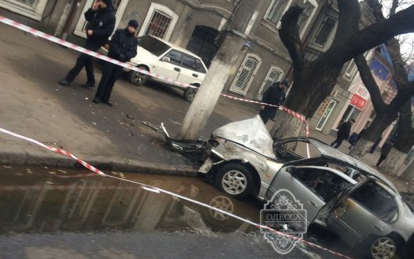 Новые подробности аварии на Молдаванке: в пострадавшем авто обнаружили огнестрел