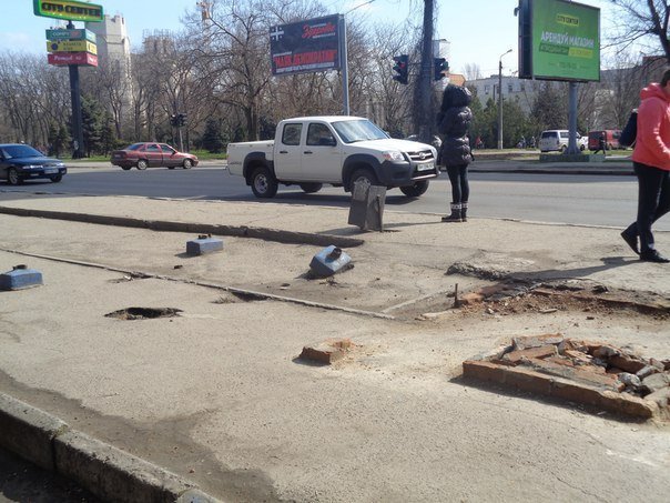 Куда в Одессе исчезают остановки? (ФОТО)