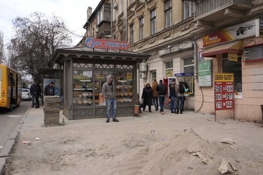 В Одессе у рынка «Привоз» сносят ларьки (ФОТО)