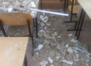 В черноморской гимназии рухнул потолок (ФОТО)