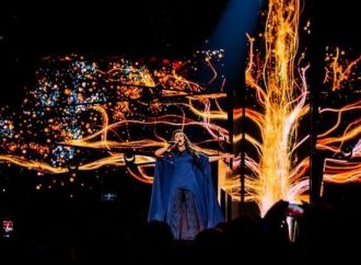 После эмоционального выступления Джамалы на Евровидении зал взорвался аплодисментами (ВИДЕО)