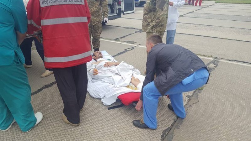 В Одессе приземлился борт с раненными бойцами АТО (ФОТО)