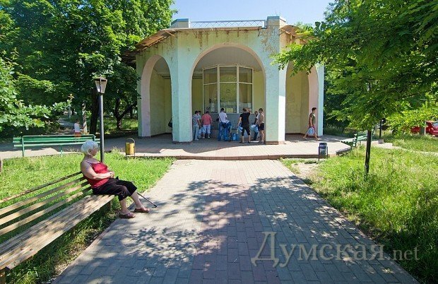 Бювет в Михайловском сквере временно закрыт