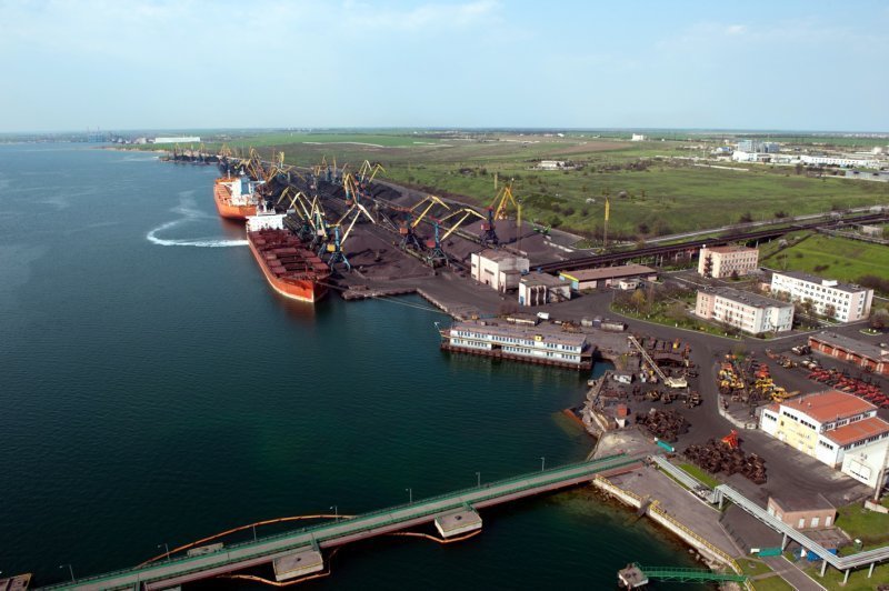 В Одесской области сокращают портовиков