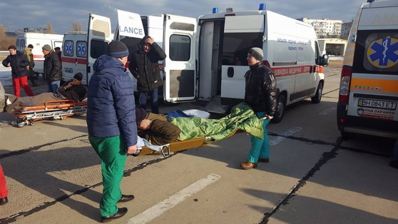 В Одессу прибыл борт с раненными в Авдеевке бойцами АТО (ФОТО)