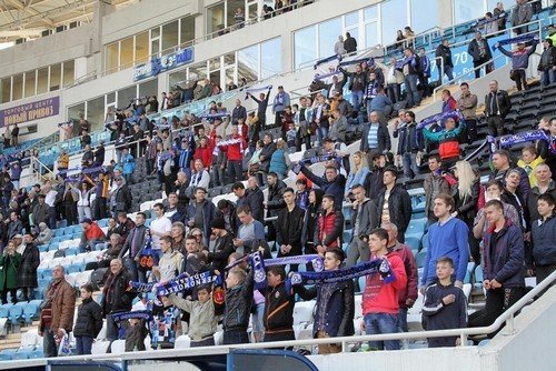 Футбольные фанаты и полиция «месили» друг друга на трибунах стадиона «Черноморец» (ВИДЕО)