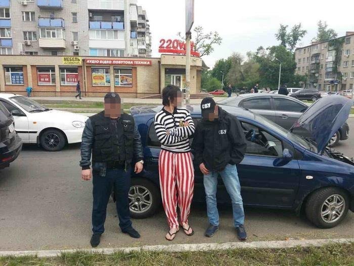 Кавказский вор в законе, бежавший из Одессы, разгуливал по Днепру в полосатых штанах (ФОТО)