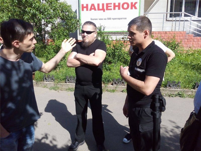 Прямо возле Приморского суда нагло обворовали журналистов (ФОТО)