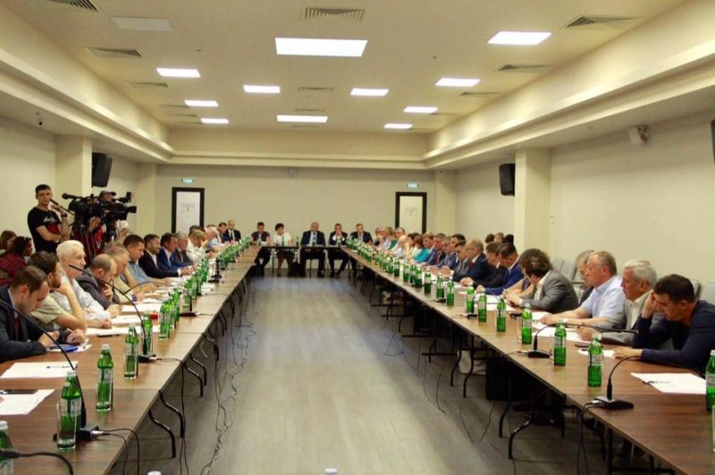Глава Одесской области собрал предпринимателей за одним столом (ФОТО, ВИДЕО)