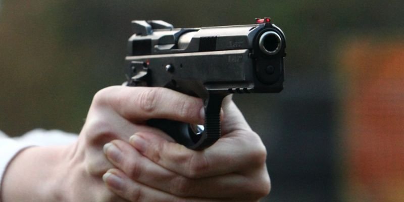 Вооружённое ограбление в Суворовском районе: преступник в розыске