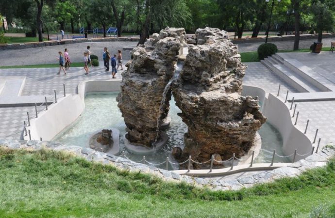Стамбульский парк в очередной раз подвергся нещадной критике (ФОТО)