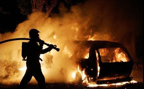 В Одесской области огонь уничтожил жигули! (ВИДЕО)