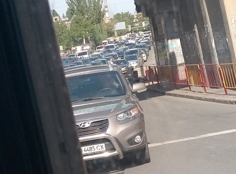 Пробка в районе Пересыпского моста