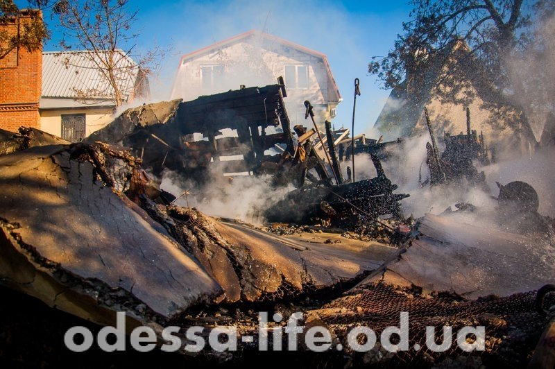 Последствия ночного пожара в санатории «Красные зори» (ФОТО)