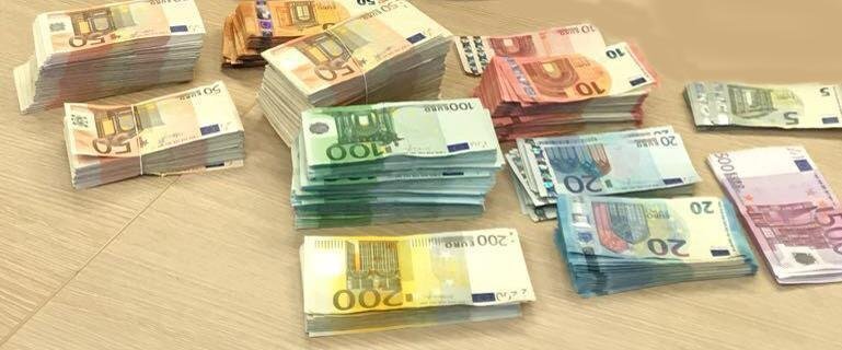 58,5 тысяч евро изъяли у иностранца на границе