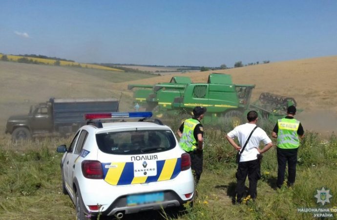 В Подольском районе аграрии поделили урожай: помогла полиция