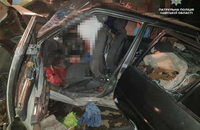 Авария на Слободке: погиб ребёнок, трое пассажиров в реанимации