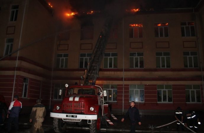 ГСЧС: в сгоревшей балтской школе не было громоотвода