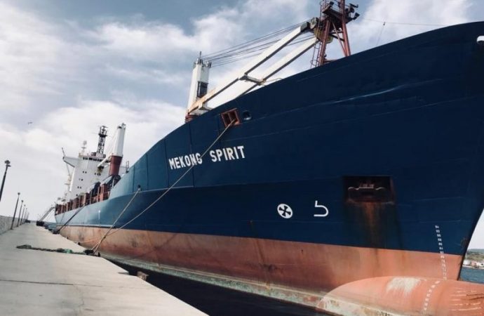 Одесситы с арестованного в Греции контейнеровоза скоро вернутся домой