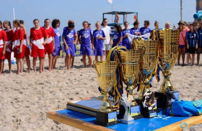 Одесские пляжные футболистки завоевали серебро Чемпионата Украины
