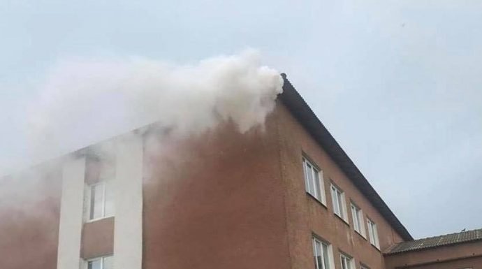От удара молнии загорелась вторая за месяц школа в Одесской области