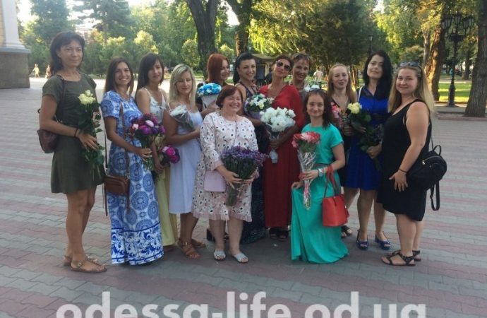Женственный флешмоб провели в Одессе (ФОТО)