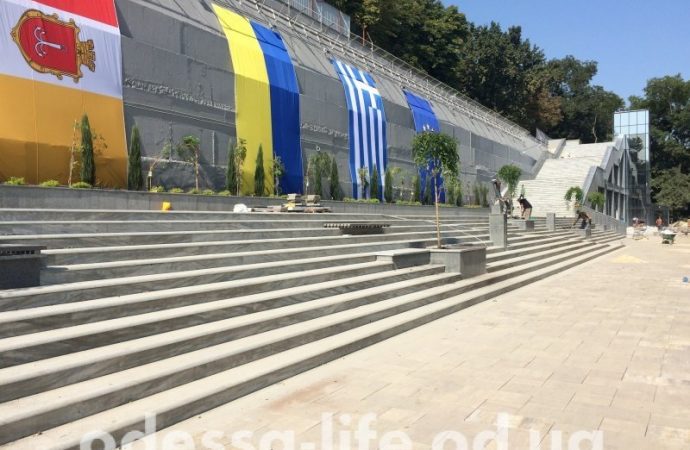 Как Греческий парк в Одессе готовится к приему гостей (ФОТО)