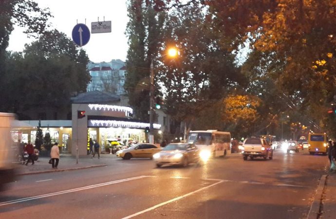 Изменена схема проезда одного из оживлённых участков одесских дорог