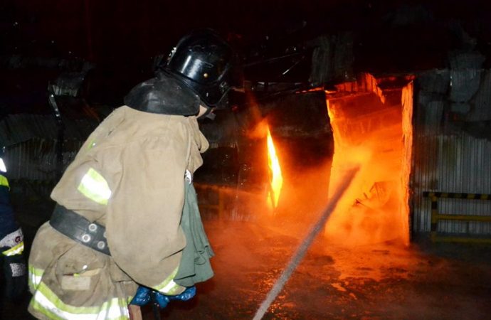 Большой и маленький: спасатели ликвидировали в Одессе два пожара