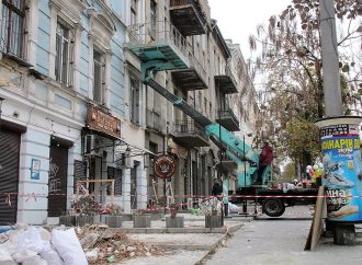 Избавление от опасного декора на старых одесских домах преподносит сюрпризы
