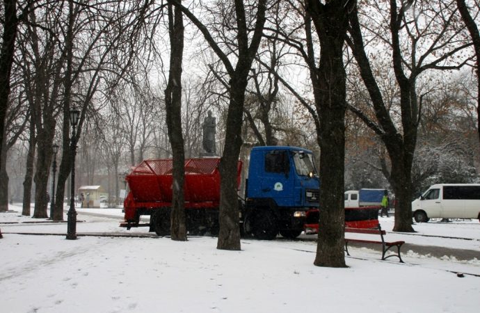 В Одессе появился штаб по борьбе со снегом
