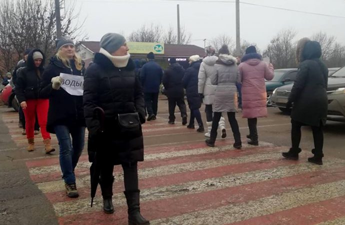 Почему жители пригорода Одессы дорогу перекрывали