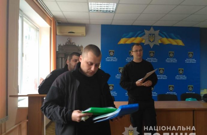 Кто охраняет сегодня избирательные участки в Одессе и области?