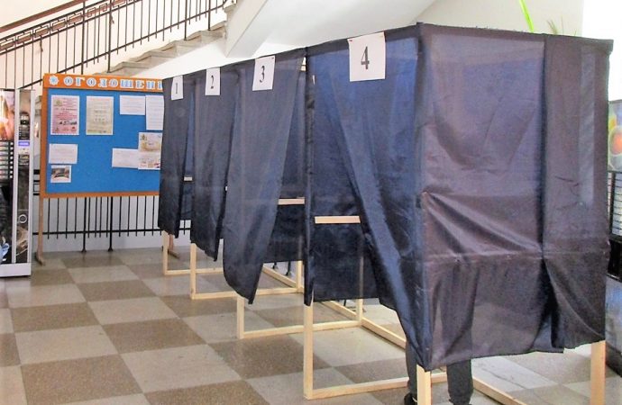 Картинки с выборов. В Приморском районе повышенная активность и не без проблем