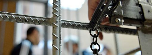 Экс-милиционера из Одессы приговорили к 8 годам тюрьмы за нападение на семью пенсионеров