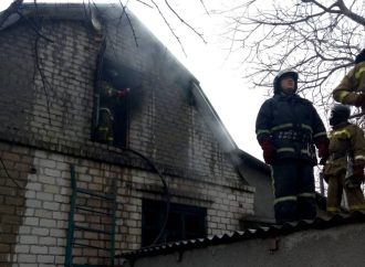 Более 20 человек тушили пожар в Одесской области: есть погибший
