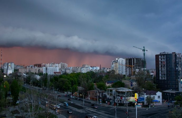 Шторм надвигается на Одессу: гроза начнётся в ближайшие часы