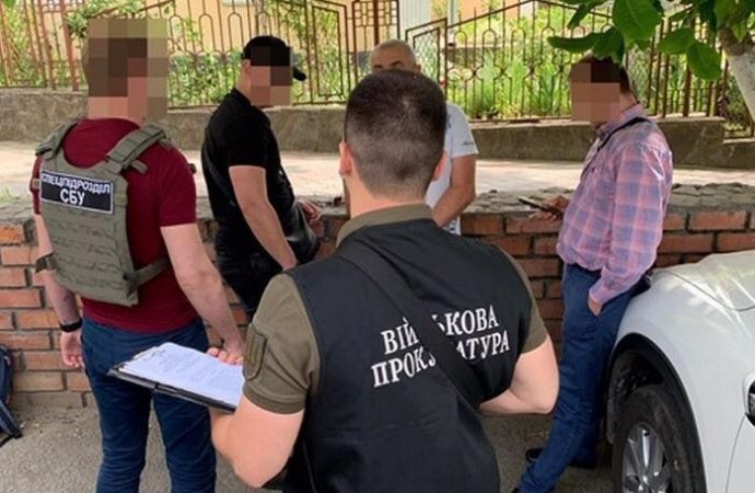 СБУ задержала в Одессе райвоенкома, который торговал «белыми билетами» по 500 долларов