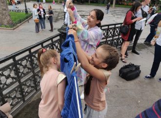 Пижамы и тапочки: как в Одессе отмечали День рождения добрососедства