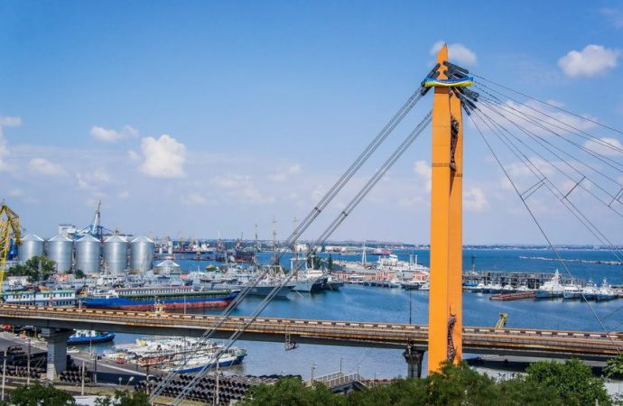Начинается реконструкция одесских «Золотых ворот» в порту
