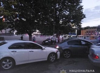 Пьяный водитель «Aуди» протаранил 5 автомобилей в Черноморске