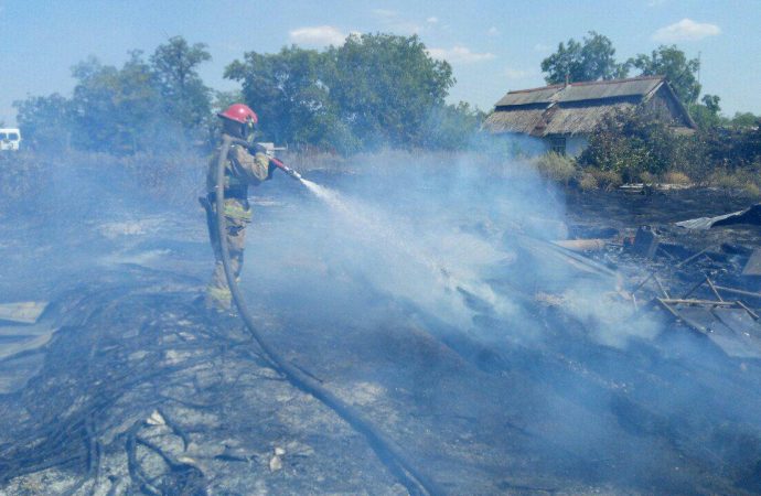 Пожар в поле повлек гибель женщины в Раздельнянском районе